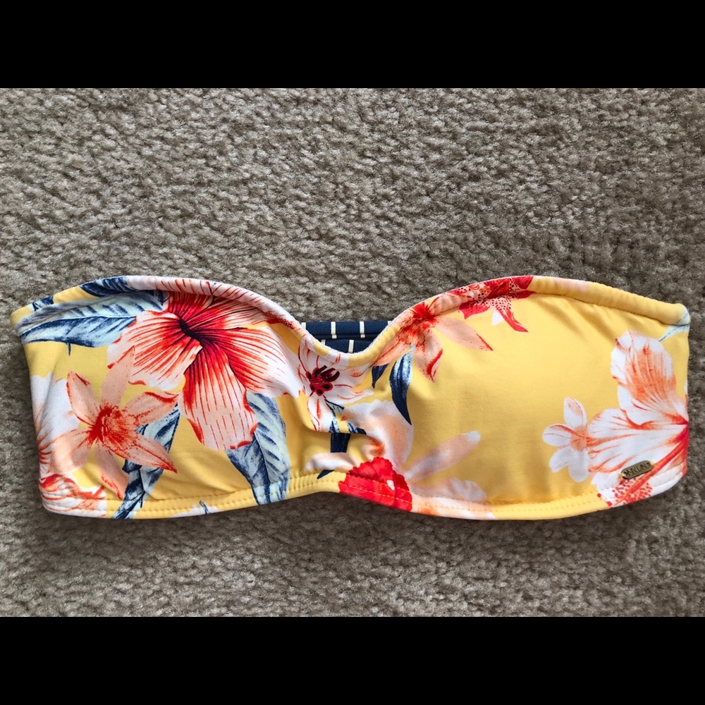 Rip Curl bathing suit top